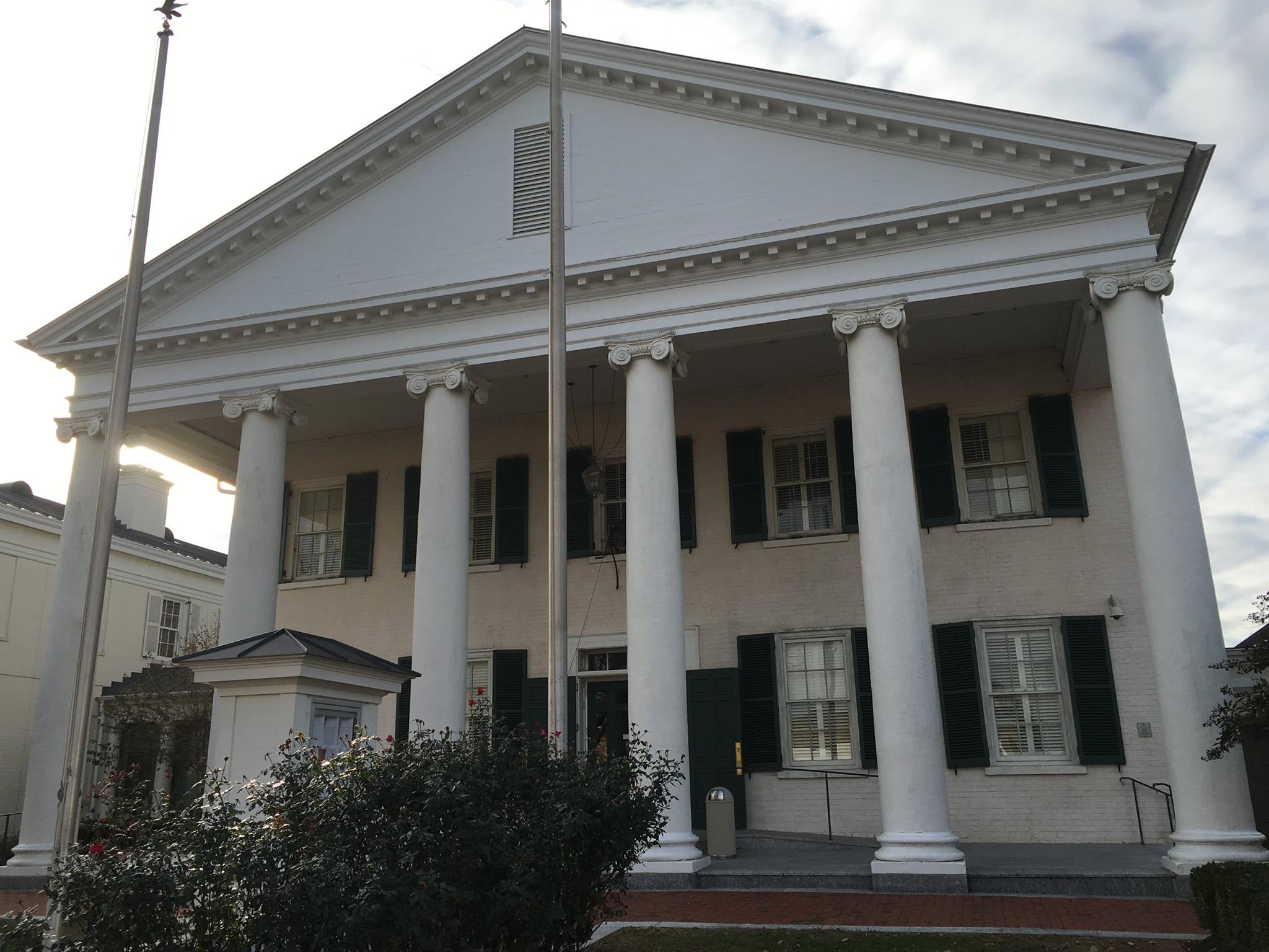 Courthouse Panic: Is Mecklenburg County Courthouse Open On Weekends?